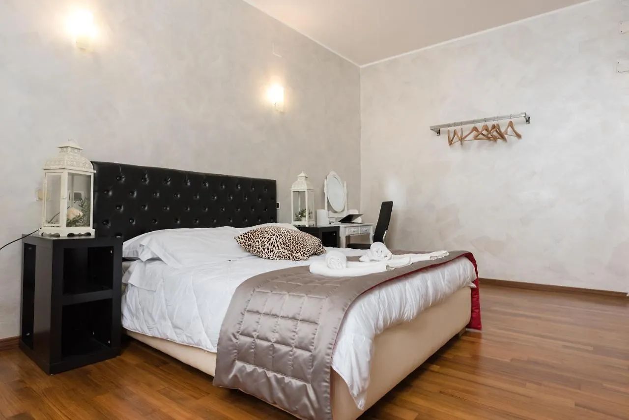 Prince'S Suite - Luxury Rooms Rome 0*,  Italy