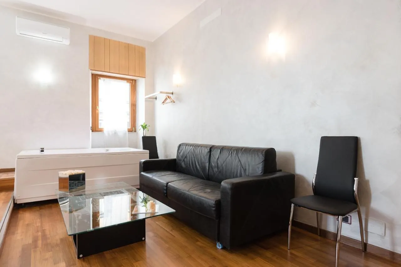 Prince'S Suite - Luxury Rooms Rome 0*,  Italy